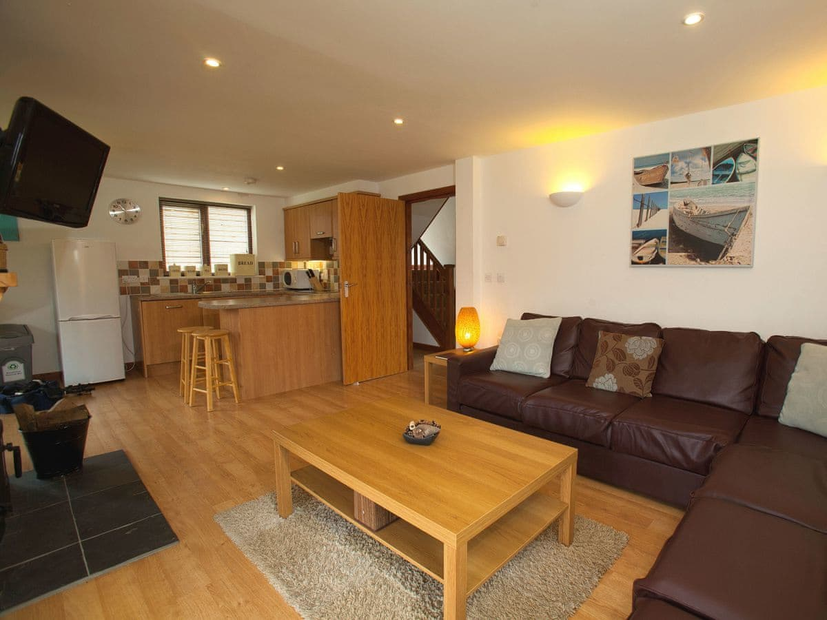 Open plan living space | Kingfisher - Calbourne Water Mill Eco-houses, Calbourne