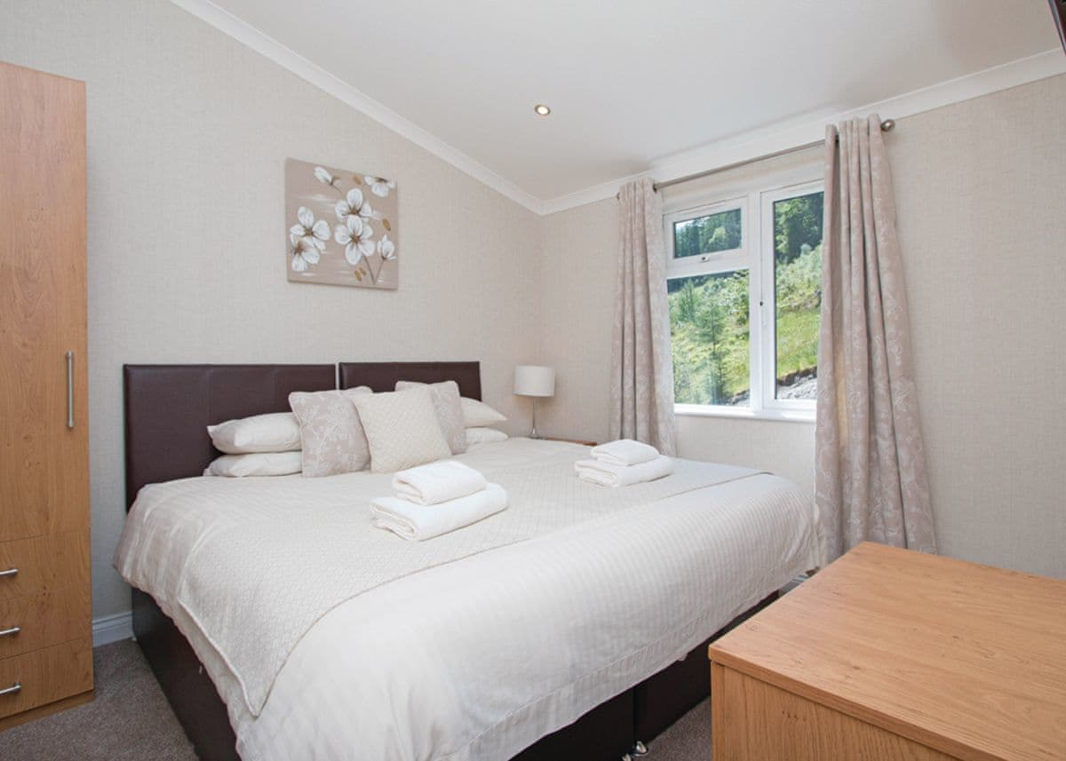 Platinum Albatross Spa Lodge