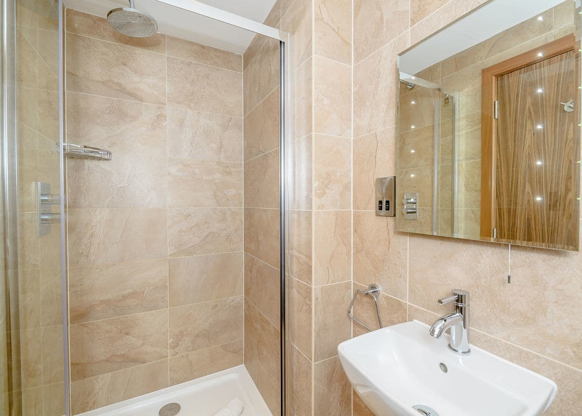 Torbay House Apartment | Landal Barton Pines, Paignton, South Devon